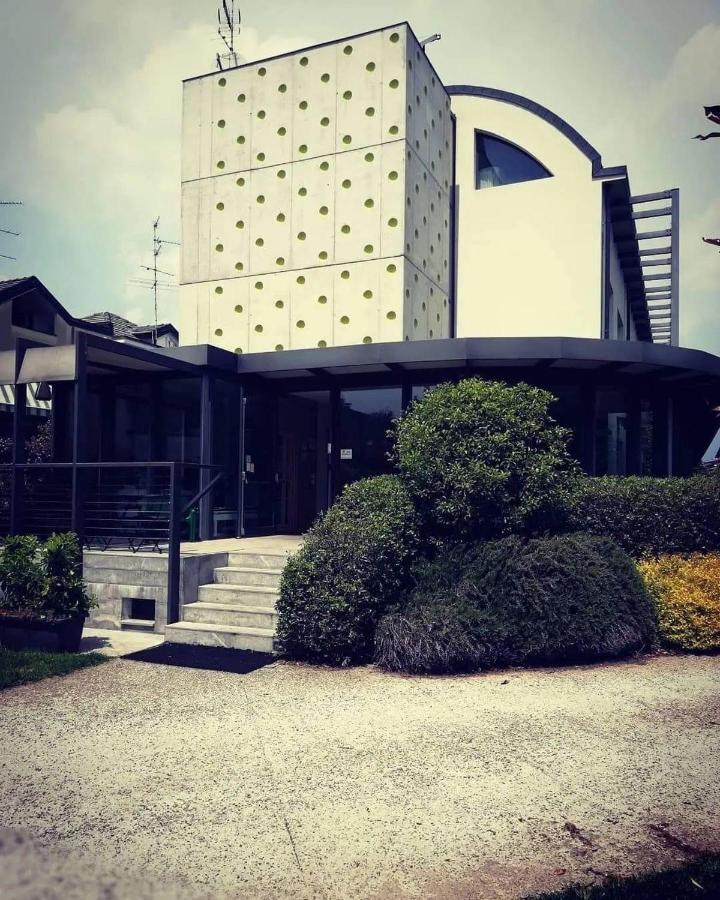 Mxp Rooms Guest House Cardano Al Campo Ngoại thất bức ảnh