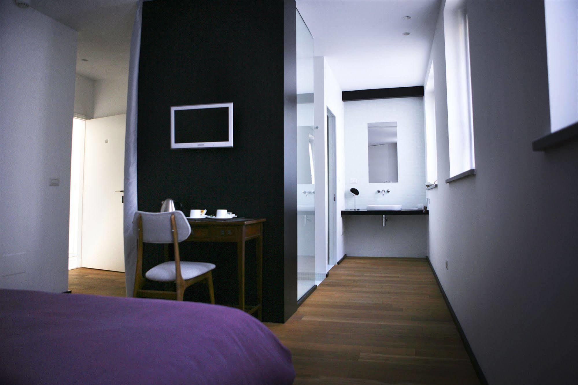 Mxp Rooms Guest House Cardano Al Campo Ngoại thất bức ảnh